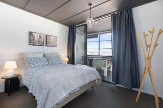 Sunny 3BR Petone Apt - Close to Shops Transit - Lower Hutt - 6