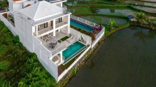 Stunning 2 BR Pool Villa, Ricefields & Volcano View in Ubud - Ubud - 0