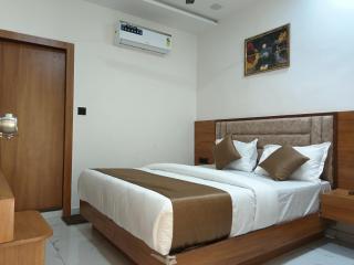 Hotel Stay Zone - Jāmb - 0
