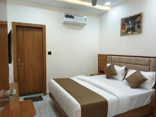 Hotel Stay Zone - Jāmb - 3