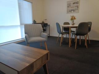 Cute, Cozy and Central Apt 2 - Melbourne - 2