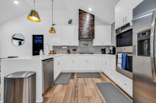 Harmony House Family Escape for 8 - Decatur - 2