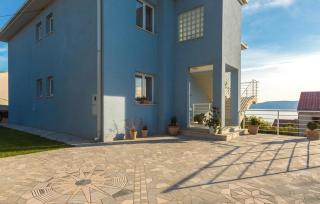 1 Bedroom Beautiful Apartment In Novi Vinodolski - 4