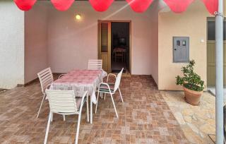Lovely Apartment In Supetarska Draga - Supetarska Draga - 0