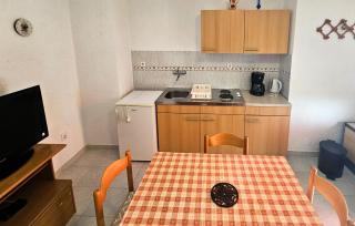 Lovely Apartment In Supetarska Draga - Supetarska Draga - 4