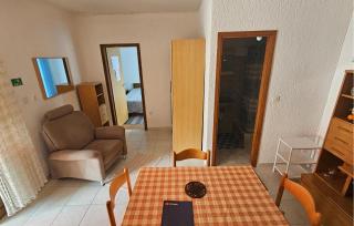 Lovely Apartment In Supetarska Draga - Supetarska Draga - 3