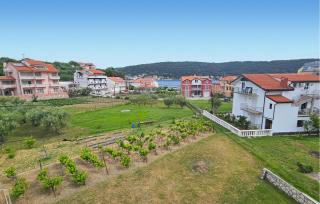 Beautiful Apartment In Supetarska Draga - Supetarska Draga - 8