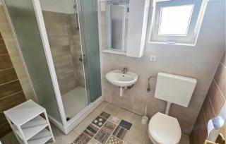 Beautiful Apartment In Supetarska Draga - Supetarska Draga - 2