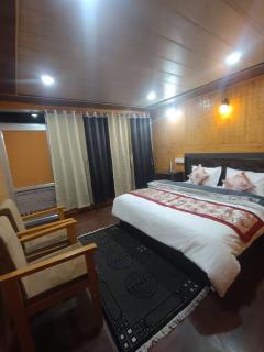 Tiri Ratna Cottage - Jāmb - 0
