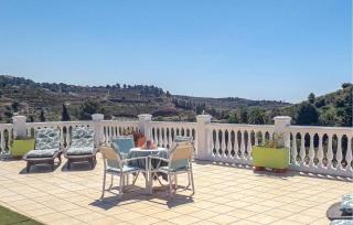 Nice Home In Torrox With Private Swimming Pool, Can Be Inside Or Outside - Torrox - 2