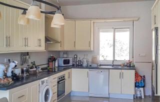 Nice Home In Torrox With Private Swimming Pool, Can Be Inside Or Outside - Torrox - 3