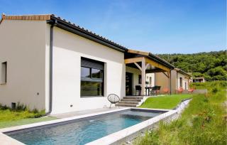 Stunning Home In Puy St Martin - 0