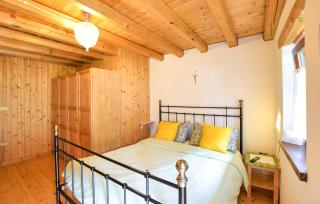 2 Bedroom Cozy Apartment In Arsiè - Arsiè - 1