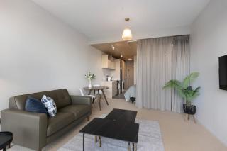 Petone Studio - Balcony Bath Tub Sleeps 2 - Lower Hutt - 5