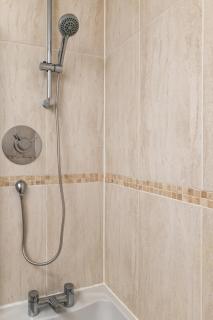 Queens Crescent - Stylish retreat and Tranquil - 2