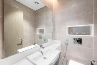 Tranquil Retreat 1 BR with Serene Views in District 1 - 2