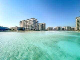 Tranquil Retreat 1 BR with Serene Views in District 1 - 1