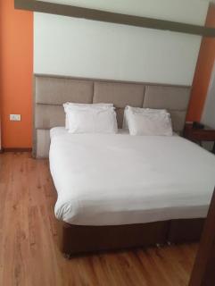 B N Hotel & Restaurant - 1