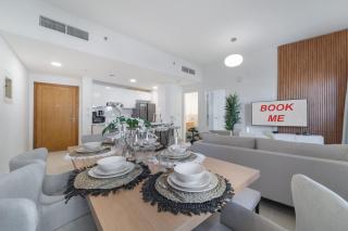 Restful 1-Bedroom Apartment at Al Andalus in Jumeirah Golf Estates - Dubai - 0