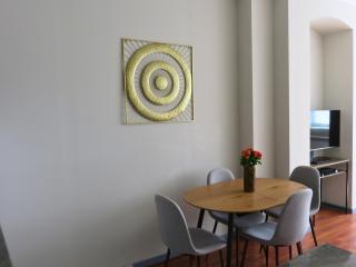 Appartement rénové 2 chambres 55m2 Parking Privé et Wifi - Troyes - 1