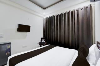 Townhouse Delight Inn - Gurgaon - 1