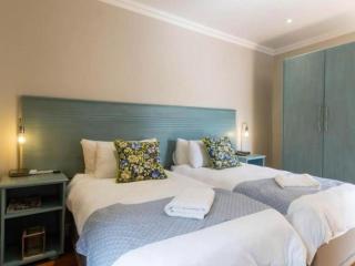 Adderley House Guest Accommodation - 6