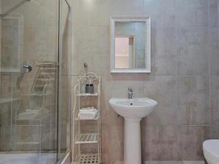 Adderley House Guest Accommodation - 3