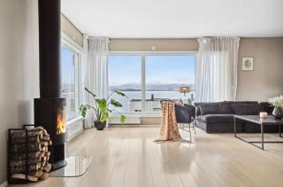 New and modern family home with a view - Tromsø - 0