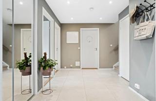 New and modern family home with a view - Tromsø - 6