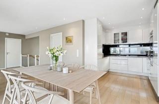 New and modern family home with a view - Tromsø - 2