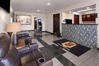 Super 8 by Wyndham South Boston VA - South Boston - 2