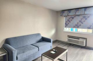 Days Inn by Wyndham Baytown TX - Baytown - 3