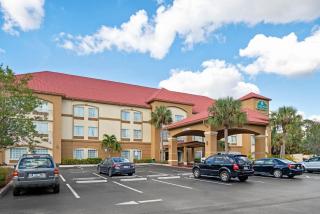 La Quinta Inn and Suites Fort Myers I-75 - Fort Myers - 9