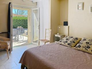 Mazet en pierres pour 6 personnes-3 chambres-piscine - Puyméras - 2
