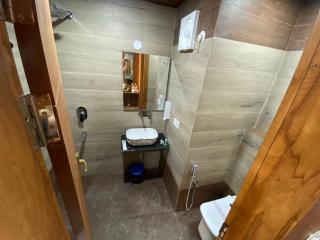 Rich Grand Hotel - Agra - 4