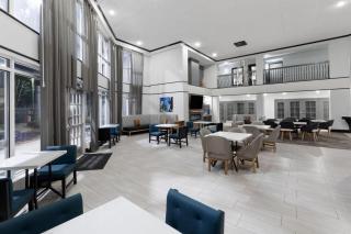 La Quinta Inn & Suites by Wyndham Houston Bush IAH South - Houston - 6