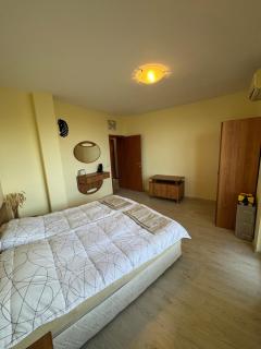 Riviera Sea Apartment Golden Sands - Varna - 3