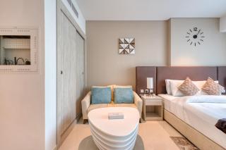 Beachfront Studio Right by Nakheel Mall - Dubai - 1