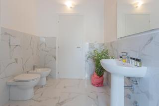 Luxury Apartments in Villa Cardinal Ciceri by Rent All Como - San Fermo della Battaglia - 3
