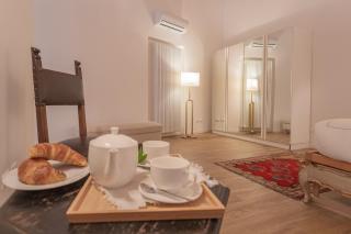 Luxury Apartments in Villa Cardinal Ciceri by Rent All Como - San Fermo della Battaglia - 7