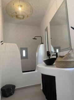 Rembelos Santorini - 1