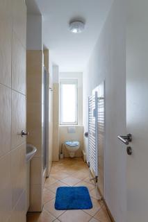 PL, ENG, DE - Preiswerte & Vollmöblierte 3-Zimmer-Wohnung für Handwerker, 5 einzelne Betten, Zuhause auf Zeit! - Lipsia - 7