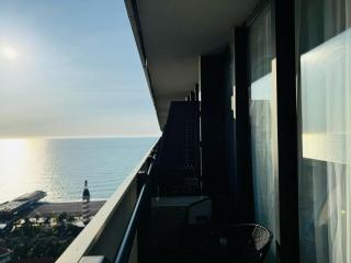 Luxury Studio Apartment - Batumi - 9