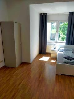Leuna - Kurzzeitvermietungen direkt bei den Leunawerken, 2-3 Schlafzimmer - Leuna - 8