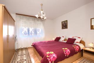 Apartman Gordana with balcony and parking - 8