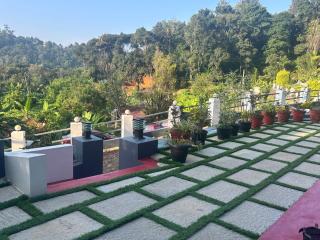 Lotus Castle - Entire House - Peaceful Retreat Amidst Cardamom Hills - Anachal - 9