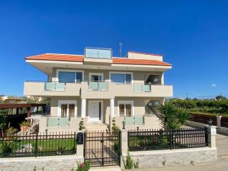 SimplyCity Homestay Apartment 2 - Kremasti - 0