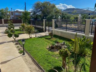 SimplyCity Homestay Apartment 2 - Kremasti - 9