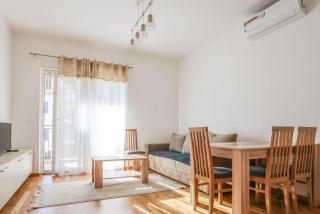 Nest - Kravlja - 6