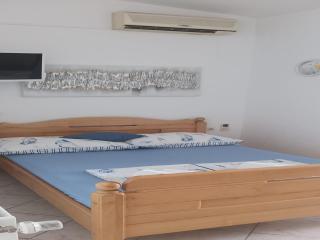 Modern Apartment in Starigrad with Garden - Starigrad - 1